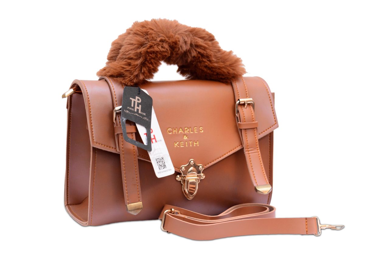 Camel colour short bag with fur handle